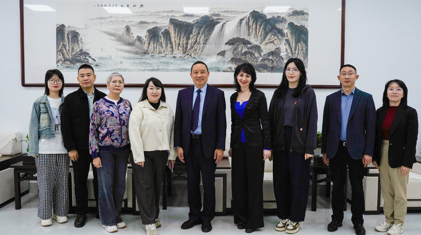 俄罗斯东北联邦大学代表团访问我校